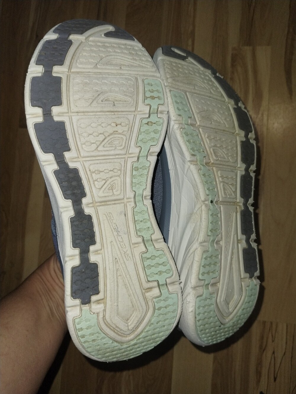 SKECHERS Women's Relaxed Fit: D'Lux Walker-Infinite Motion 9.5 - Picture 6 of 8